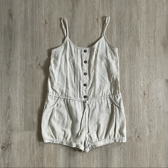 Linen Romper - Picture 1 of 4